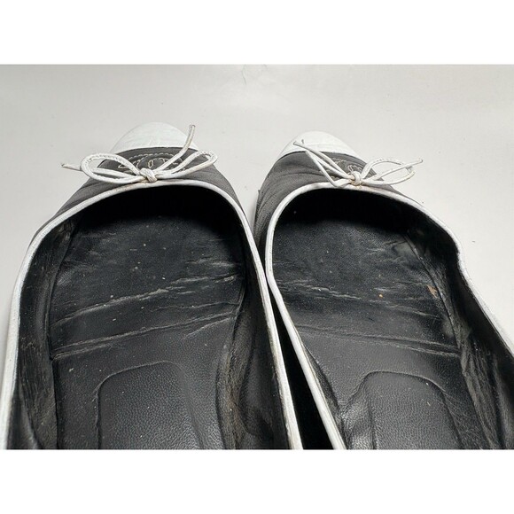 Chanel Ballet Flats Bi-Color Black & White w/ Bow Accent CC Logo Sz EU 37 7 - Picture 8 of 14